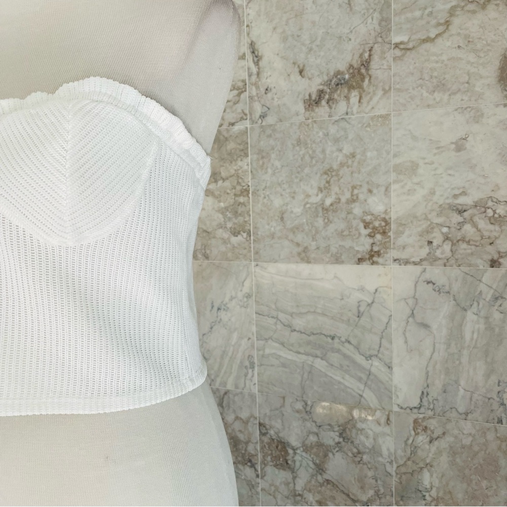 Kirious Ribbed Strapless Tube Top - Picture 3 of 7